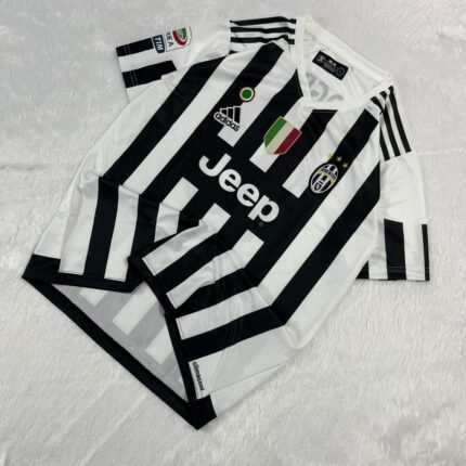JUVENTUS 15-16 HOME — POGBA
