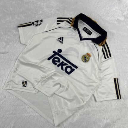 REAL MADRID 1998-2000 HOME — ROBERTO CARLOS